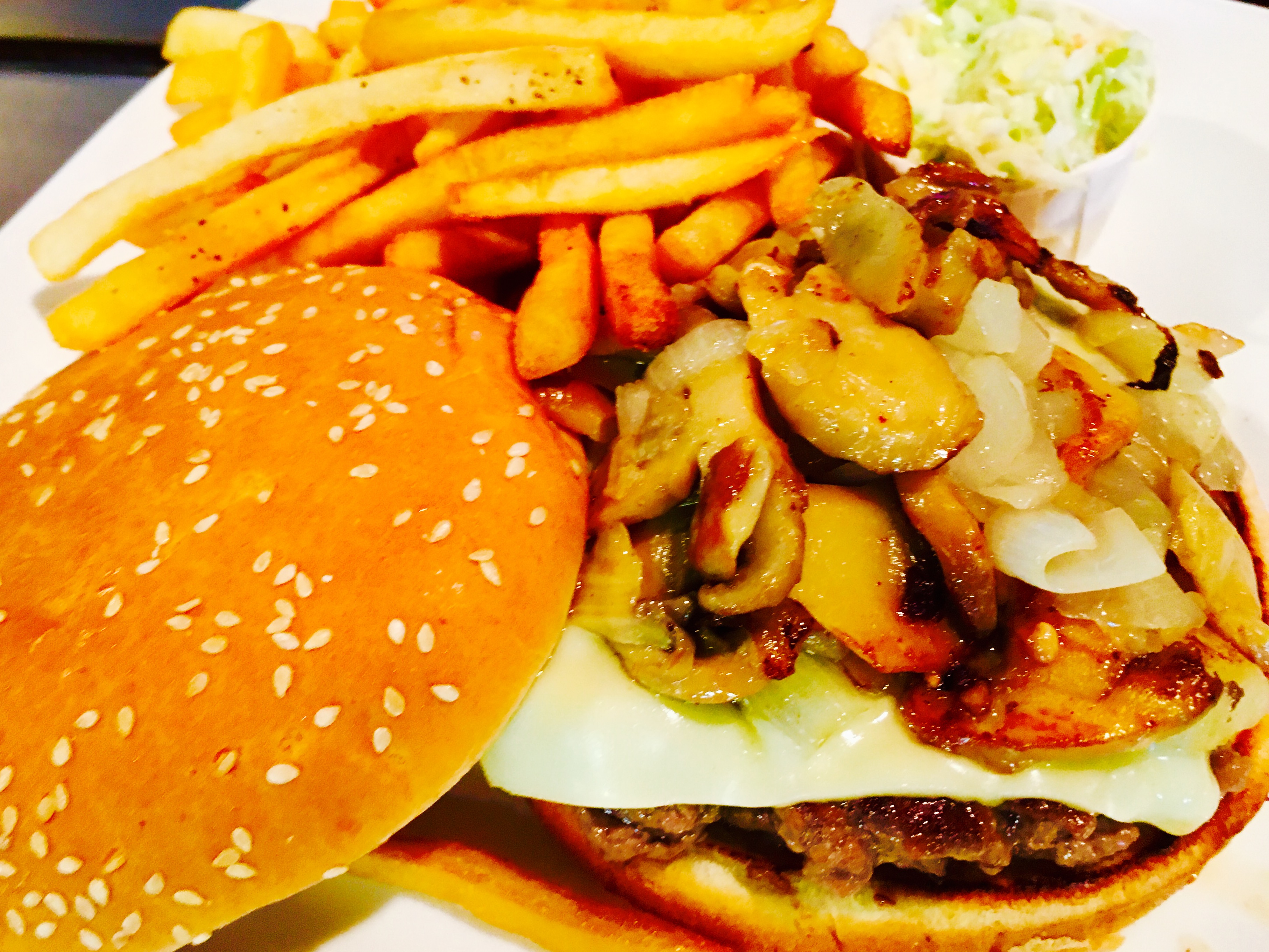 burger at Rotterdam NY Restaurants Redwood Diner